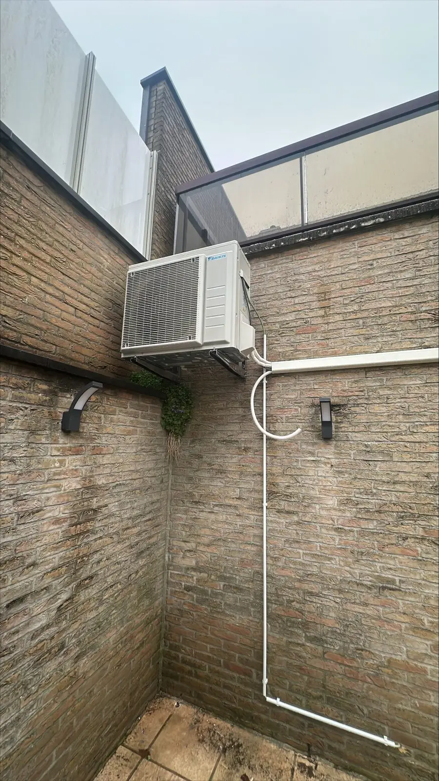 Airco buitenunit realisatie Eco Planeet