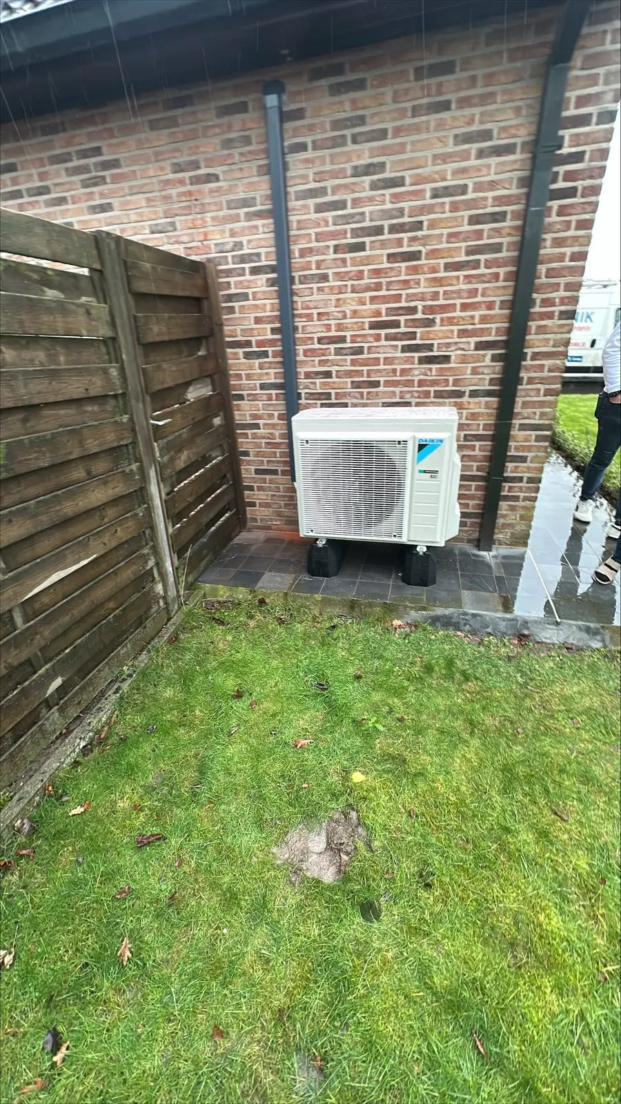 Airco buitenunit realisatie Eco Planeet