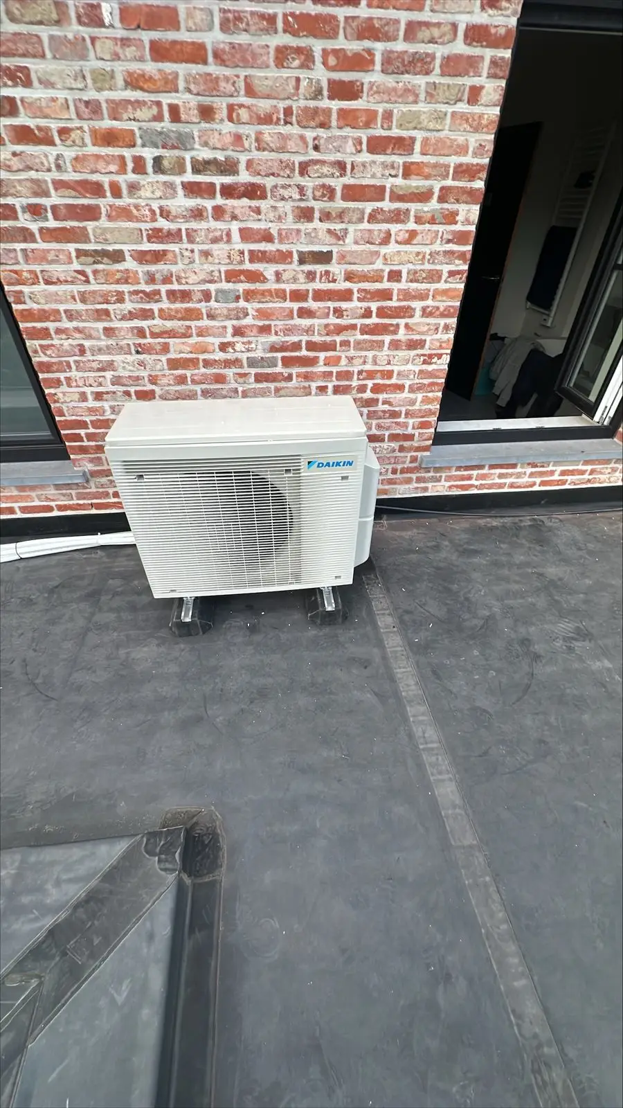 Airco buitenunit realisatie Eco Planeet