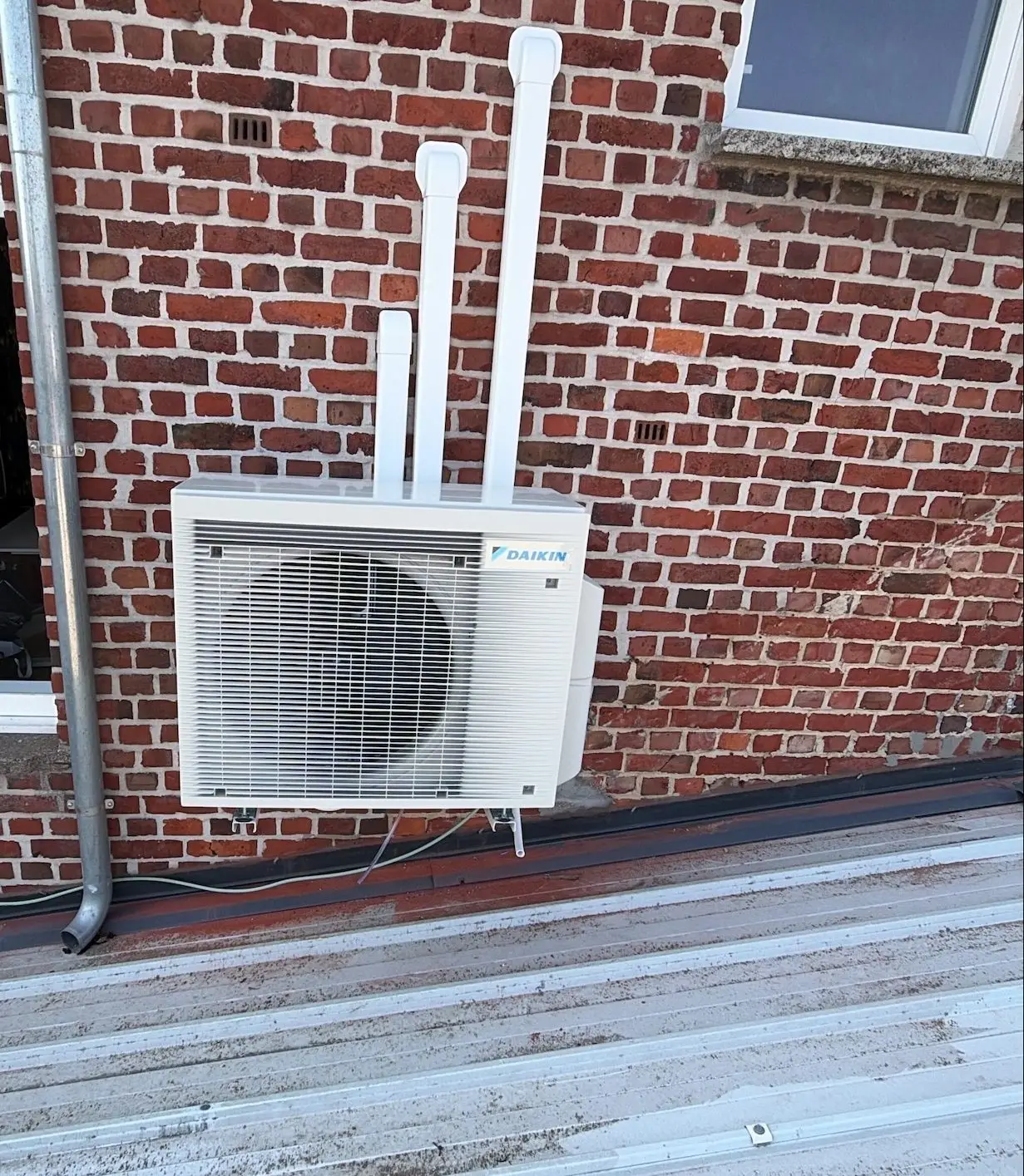 Airco buitenunit realisatie Eco Planeet