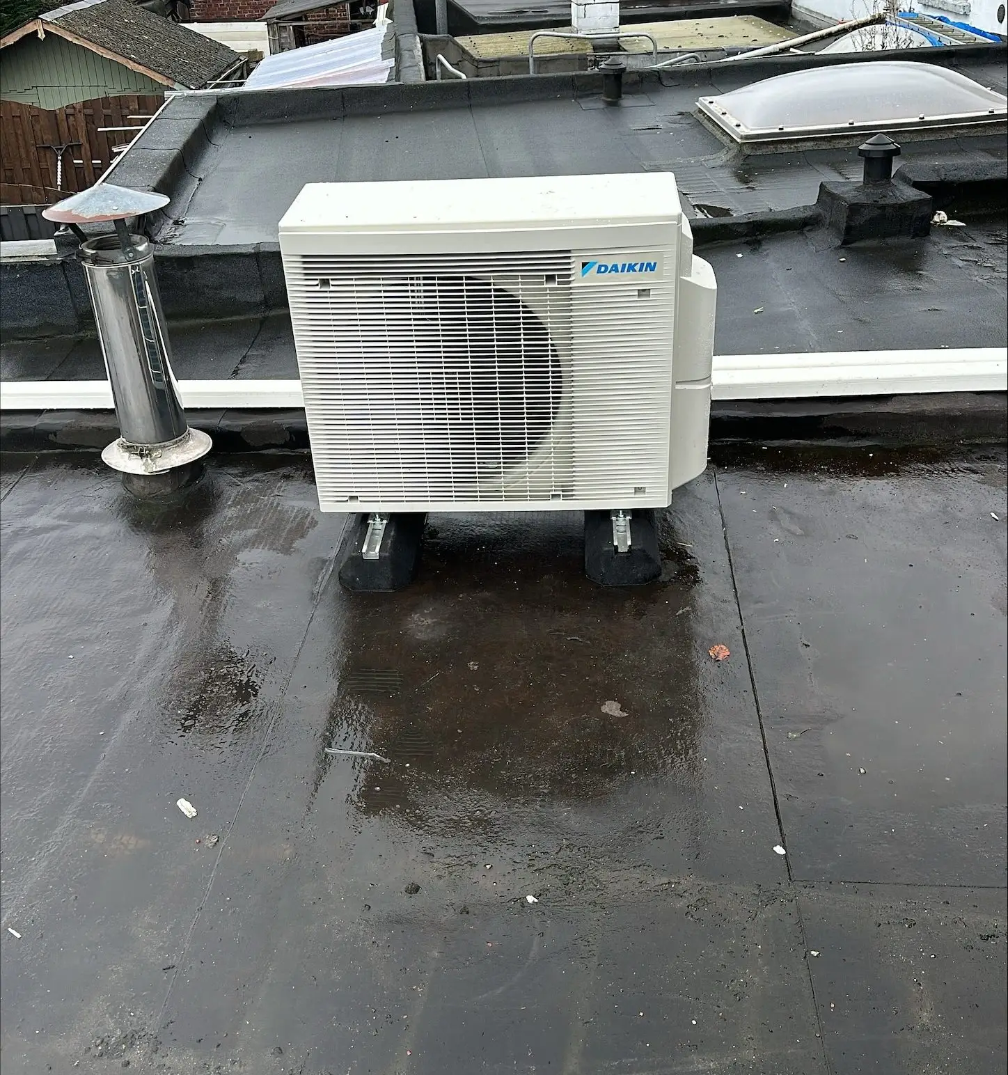 Airco buitenunit realisatie Eco Planeet