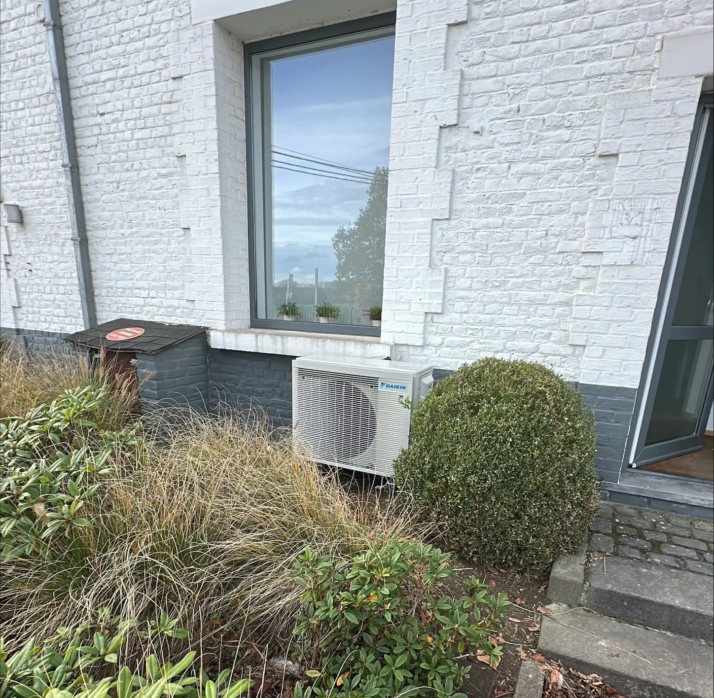 Airco buitenunit realisatie Eco Planeet