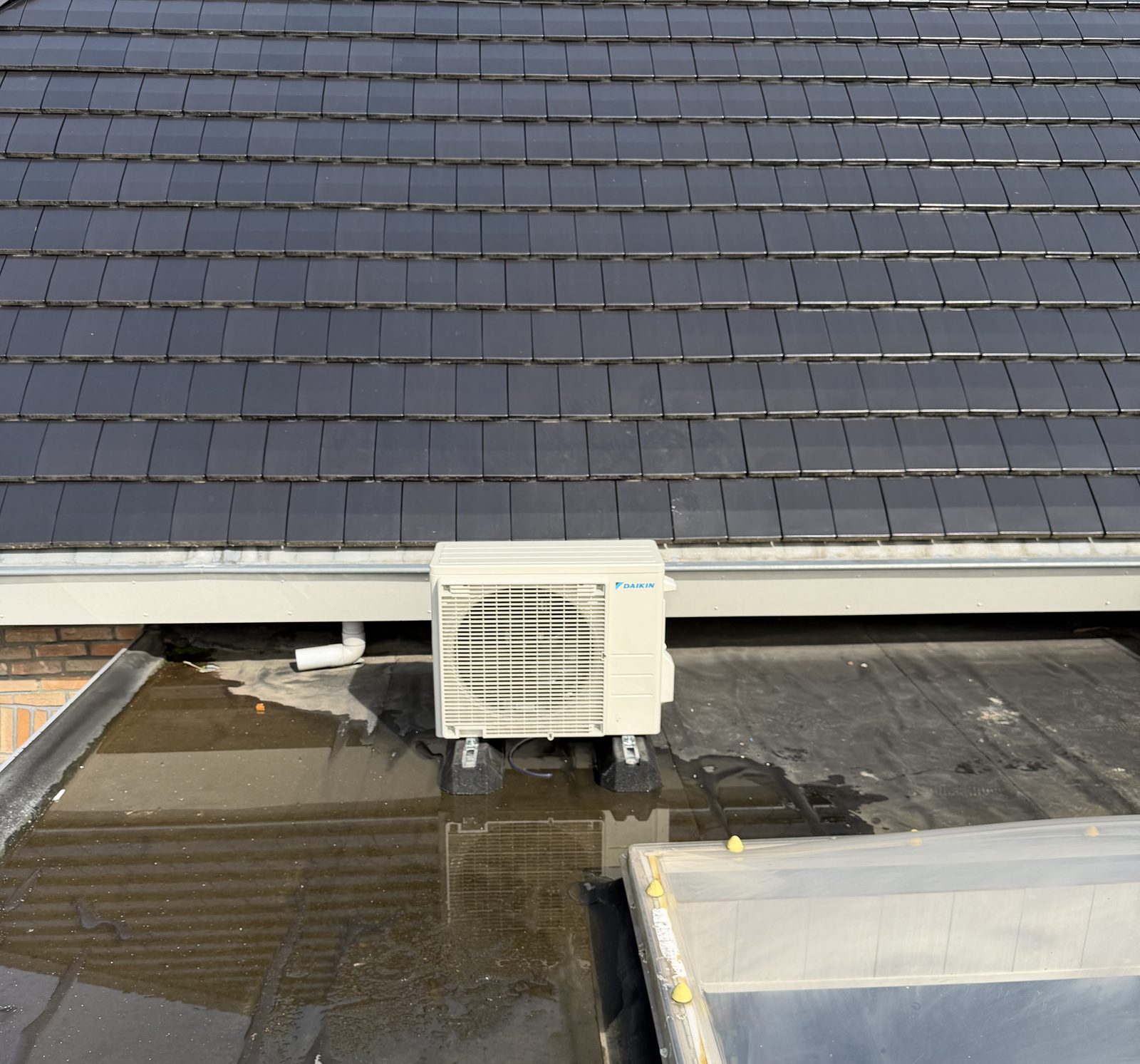 Airco buitenunit realisatie Eco Planeet