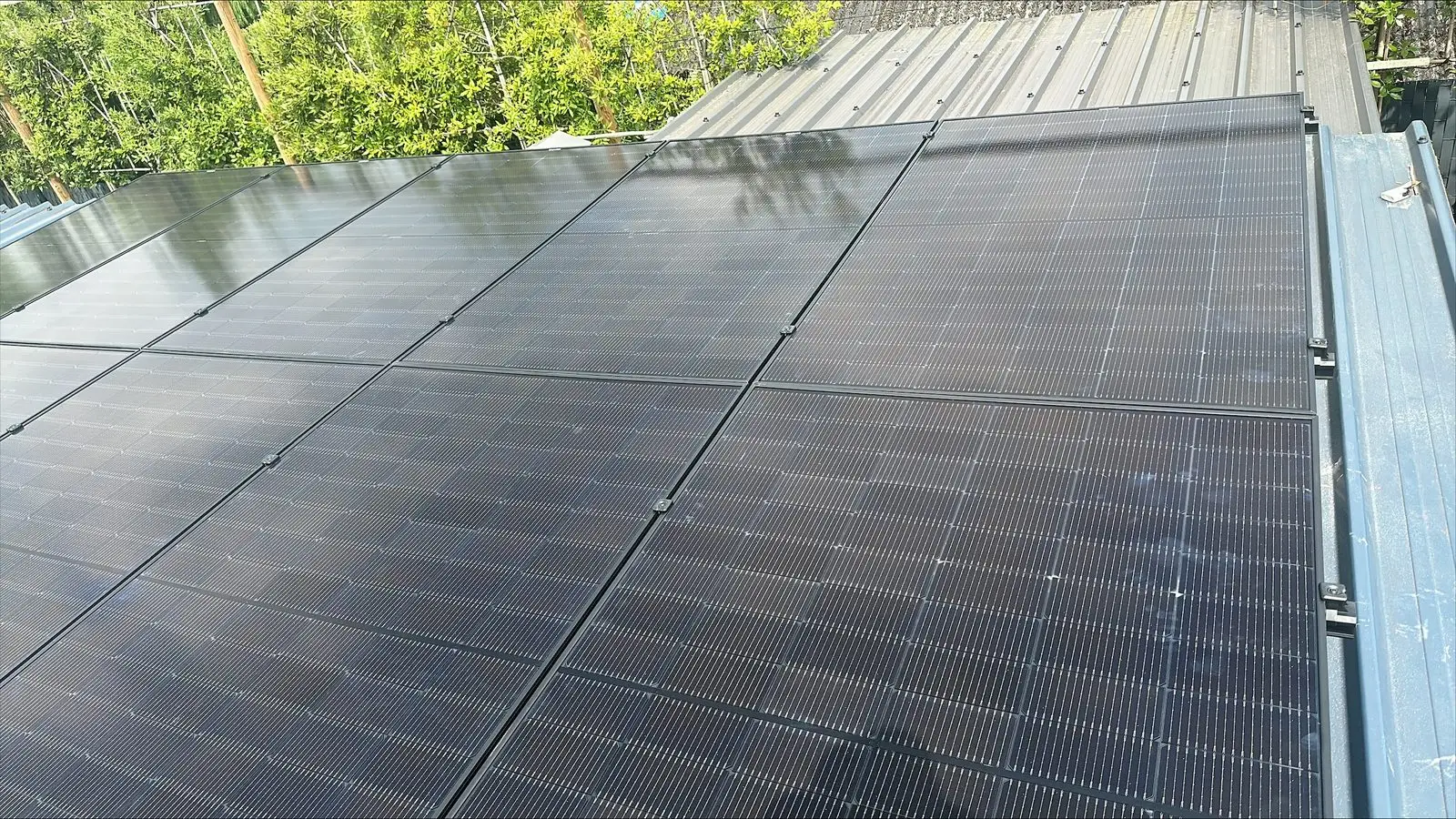 Zonnepanelen realisatie Eco Planeet