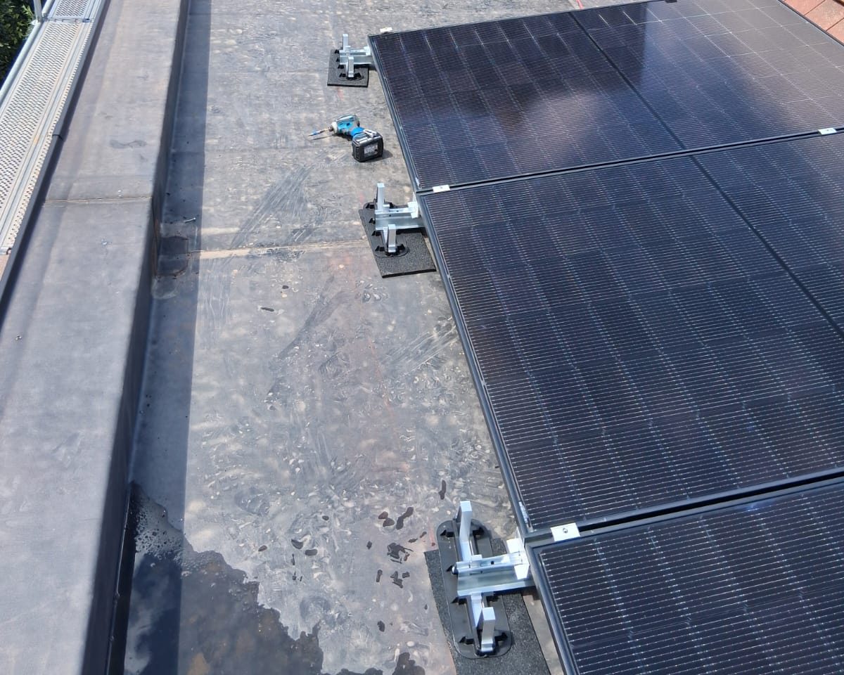 Zonnepanelen realisatie Eco Planeet