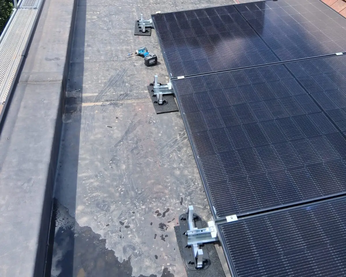Zonnepanelen realisatie Eco Planeet